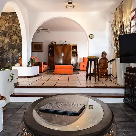 Kura Villa