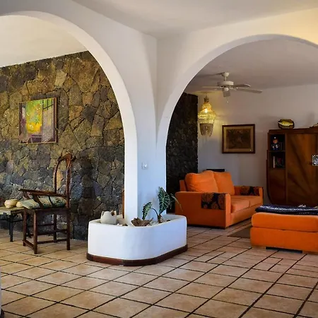 Villa Kura